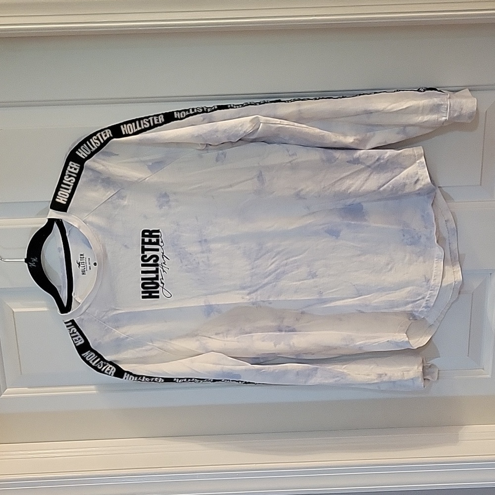 Hollister white and blue long sleeve shirt small